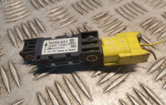 Porsche Cayenne (9PA) Airbag deployment crash/impact sensor 4B0959643E