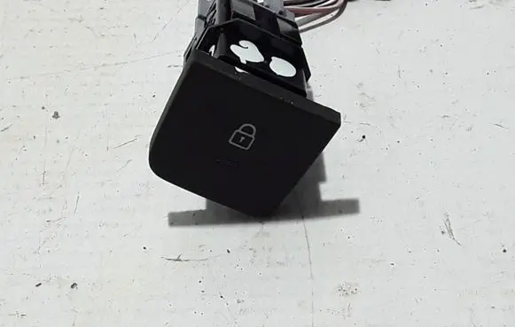 Renault Kadjar Central locking switch button 252103091R