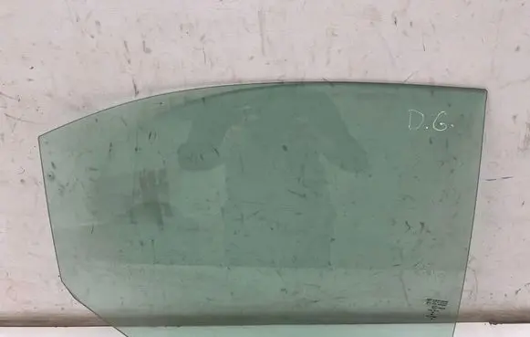 Opel Mokka X Rear door window glass