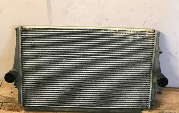 Volvo V70 Intercooler radiator