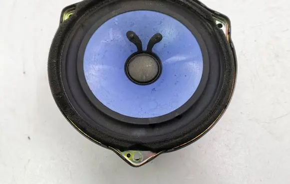 KIA Carens I Front door speaker 0K2FB66960