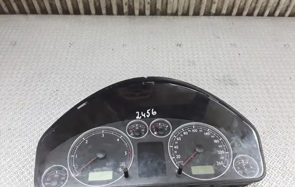 Volkswagen Sharan Speedometer (instrument cluster) 7M3920840C