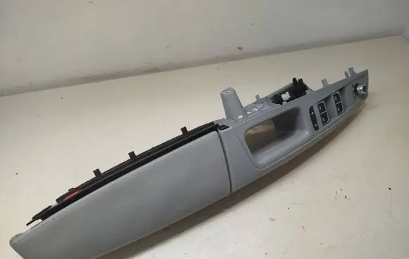 Audi A8 S8 D4 4H Front door interior handle trim 4h1959517