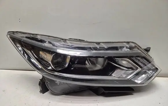 Nissan Qashqai Headlight/headlamp E1334711.BSP 100-19009.BSP
