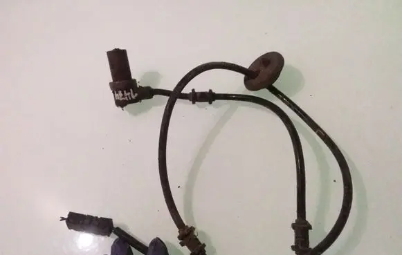 Mercedes-Benz E W210 ABS rear brake sensor 0265006177