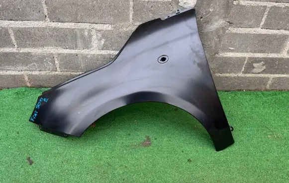Fiat 500 Fender 
