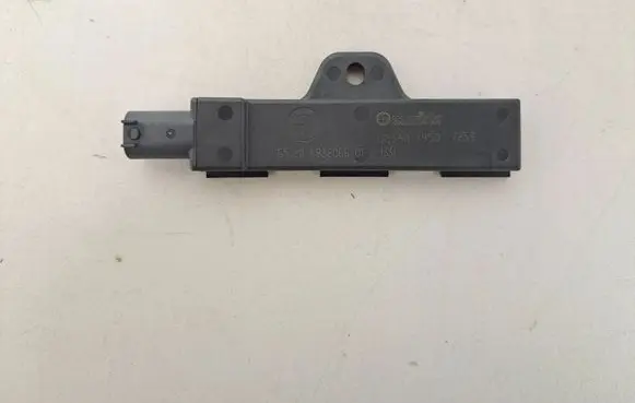 BMW X3 G01 Keyless system antenna 6832066