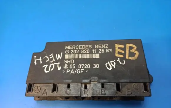Mercedes-Benz C W202 Comfort/convenience module 2028201126