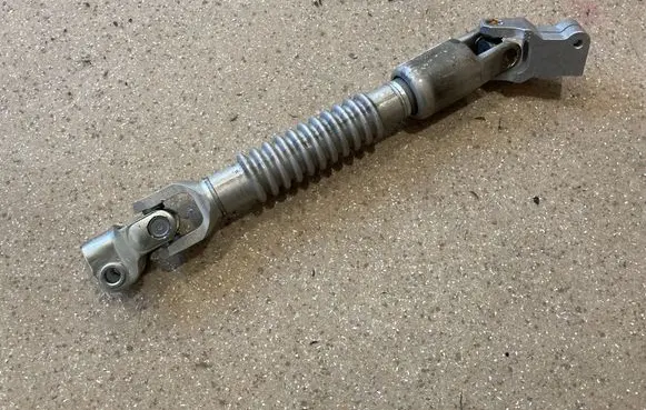 BMW 1 F40 Steering column universal joint 6872145