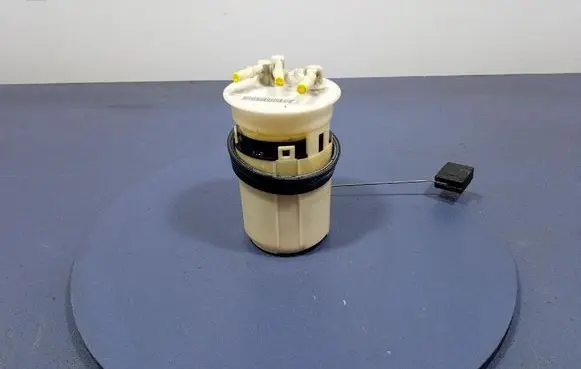 Mitsubishi Carisma In-tank fuel pump MR373874