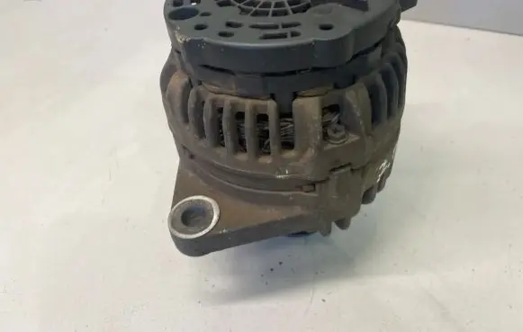 Opel Zafira B Generator/alternator 93169028