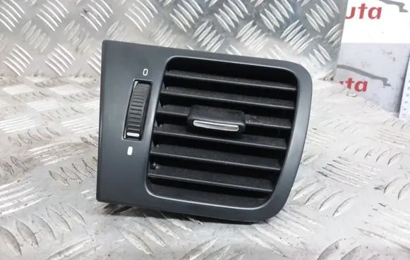 Dashboard side air vent grill/cover trim