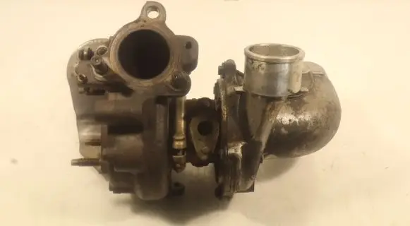 Toyota Avensis T250 Turbo 172010R040