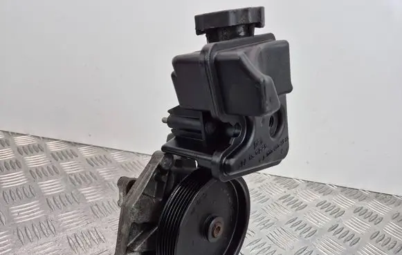 Mercedes-Benz S W221 Power steering pump 0054662001 A0004602583