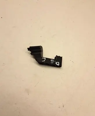Rear door exterior handle/bracket