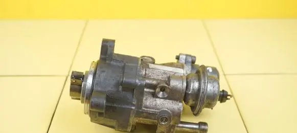 BMW 5 E60 E61 Fuel injection high pressure pump N53B30A