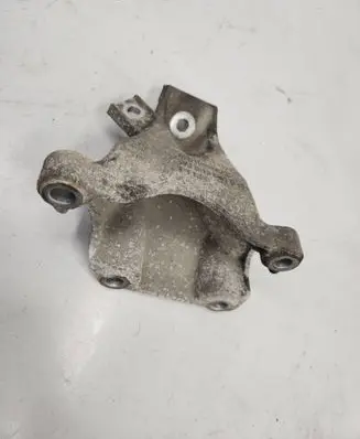 Audi A6 S6 C6 4F Engine mounting bracket 4F0199308