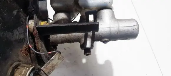Mazda 626 Master brake cylinder