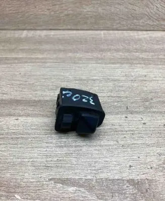 BMW 3 E46 Wing mirror switch 8373691