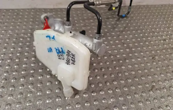 Renault Trafic III (X82) Brake fluid reservoir S25053685 460914782R