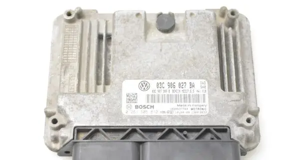 Volkswagen Golf VI Engine control unit/module 03C906027BA