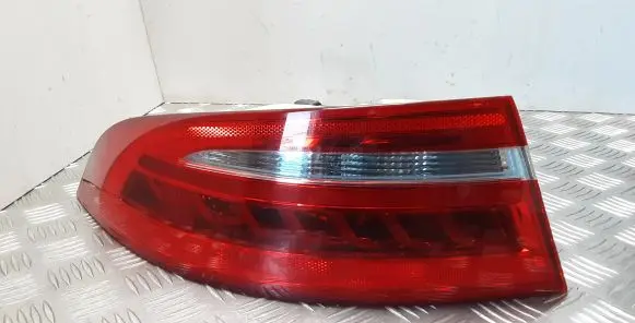Jaguar XE Rear/tail lights