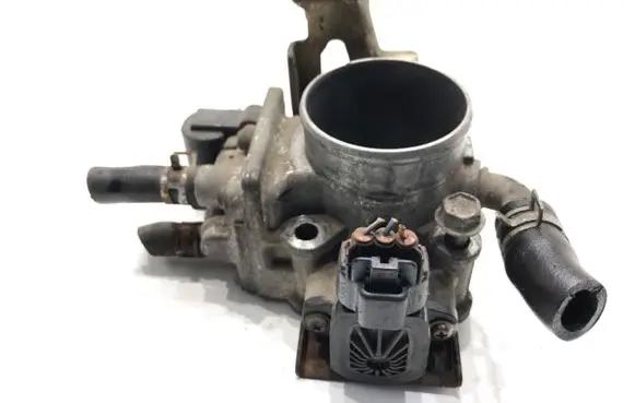 Suzuki Swift I Engine shut-off valve 