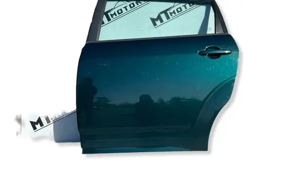 Toyota Corolla Verso AR10 Rear door 