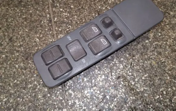 Volvo S40, V40 Electric window control switch