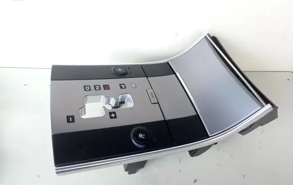 Hyundai ix 55 Gear shifter surround trim plastic