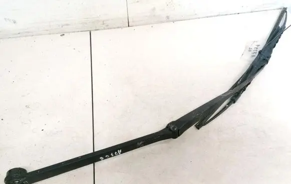 Mazda Xedos 9 Front wiper blade arm