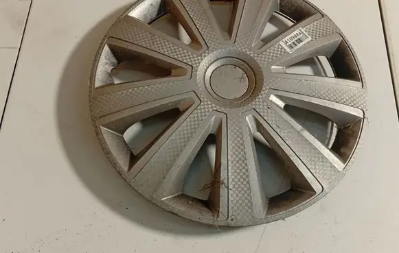 Ford Transit R15 wheel hub/cap/trim 