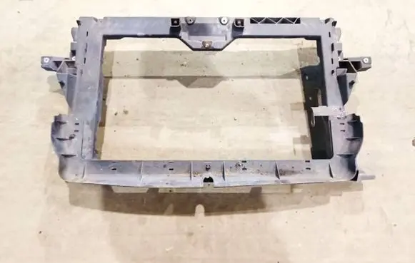 Mitsubishi Colt Radiator support slam panel