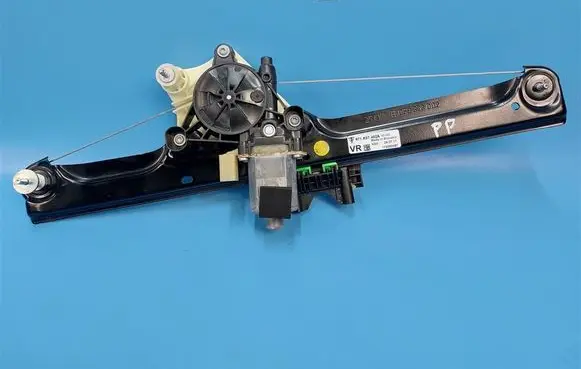 Porsche Panamera (971) Front door electric window regulator 971837402A