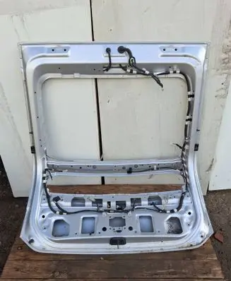 Toyota Prius (XW10) Tailgate/trunk/boot lid 8218447181 8679047040