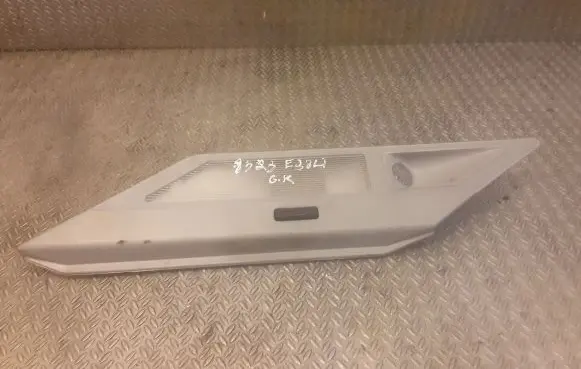 BMW 7 E38 Front seat light 8368843