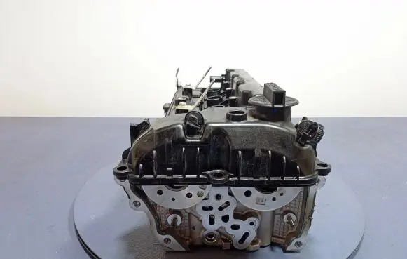 Suzuki Swift III Engine head HAQE03