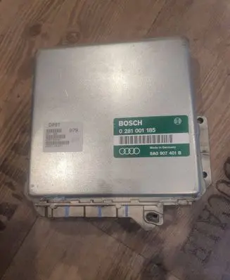 Audi A4 S4 B5 8D Engine control unit/module 8A0907401B 0281001185