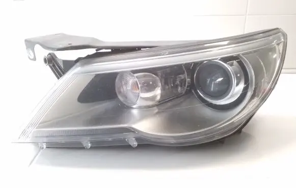 Volkswagen Tiguan Headlight/headlamp 5N1941031K 7L6941329B