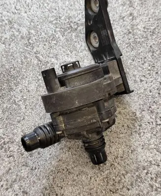BMW X5 G05 Electric auxiliary coolant/water pump 8477210