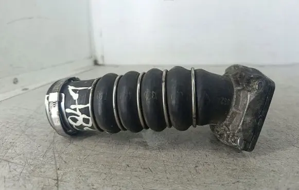 Opel Astra H Intercooler hose/pipe 