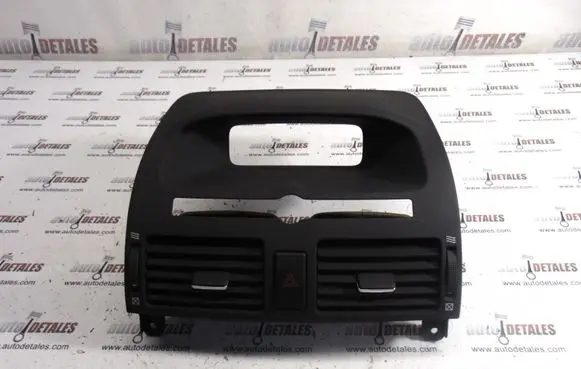 Toyota Avensis T250 Dash center air vent grill