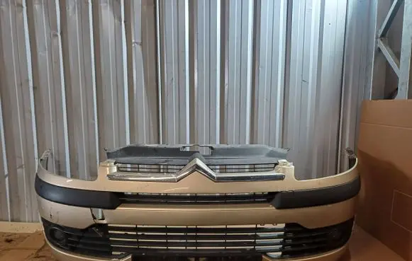 Citroen C4 I Picasso Front bumper 9646215477 9650046377 9650046177