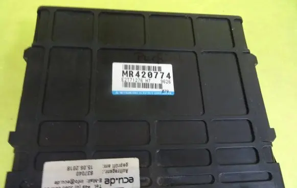 Mitsubishi Space Star Engine control unit/module MD420774 E2T71276