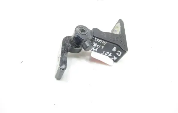 Volkswagen PASSAT B8 Front door upper hinge 8X0831404E A046574