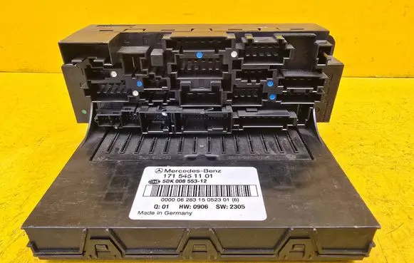 Mercedes-Benz SLK R171 SAM control unit 1715451101 5DK00855312
