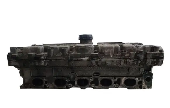 Volvo C70 Engine head 
