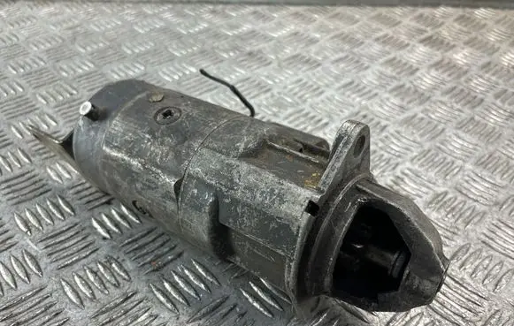 BMW 5 E39 Starter motor 0001218009