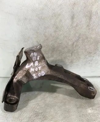 Audi A4 S4 B8 8K Engine mounting bracket 8k0199308aq