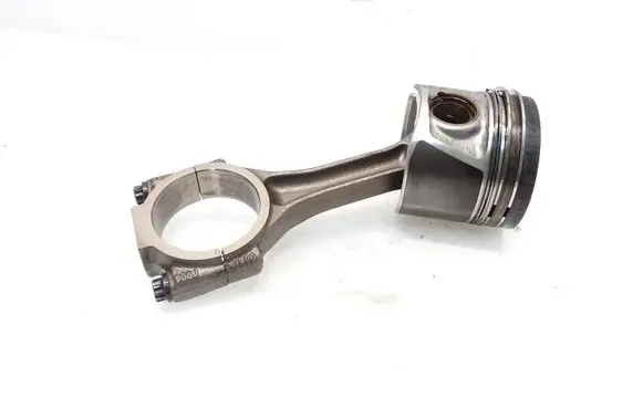 Audi A4 S4 B7 8E 8H Piston with connecting rod